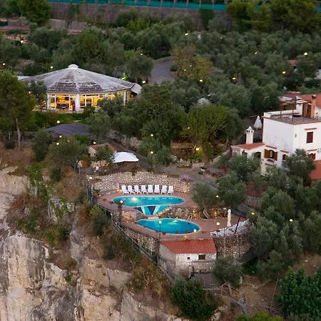 Villaggio Villa Lubrense-3
